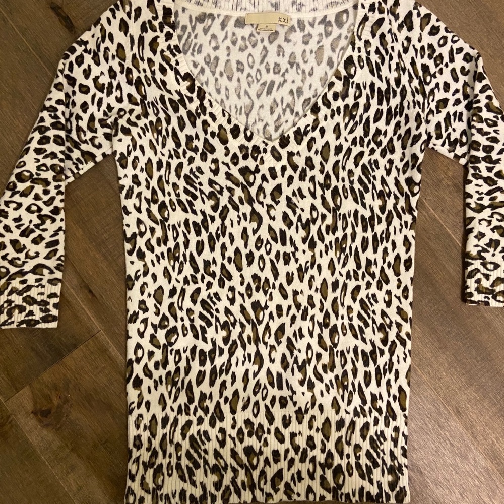 Leopard Print Sweater - V Neck -  Forever 21